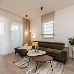 Sky Luxury Penthouse דירה *